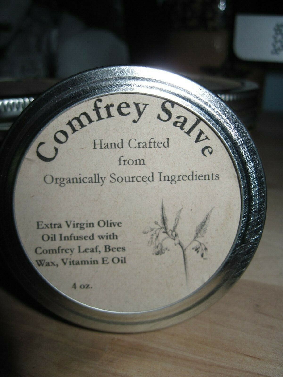 COMFREY SALVE - ORGANICALLY SOURCED INGREDIENTS - MADE in SMALL BATCHES -Glass Jar 4 OZ.