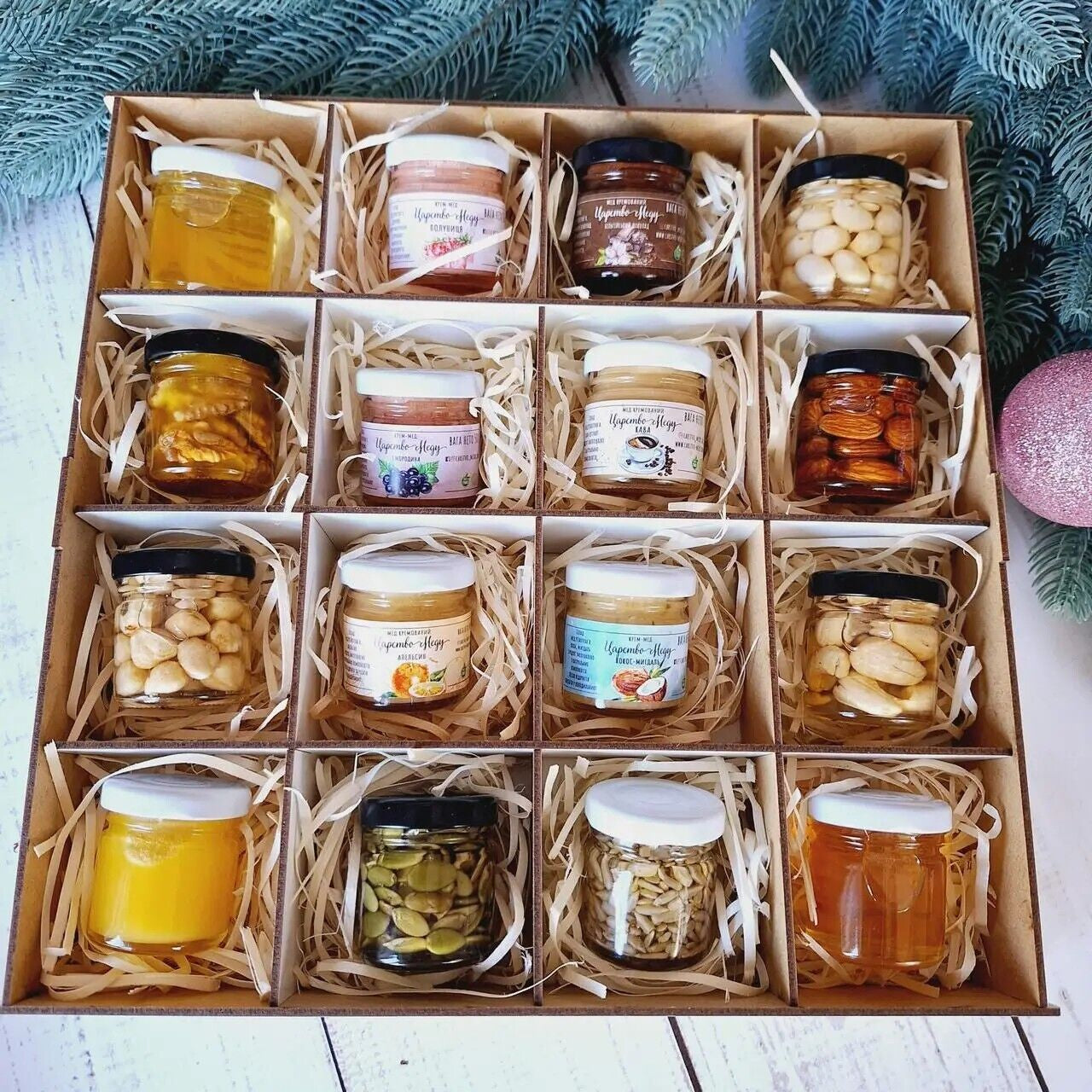 Set Gifts 16 PCS Natural Mix Creamed Honey and Nuts with Honey Healthy Desserts